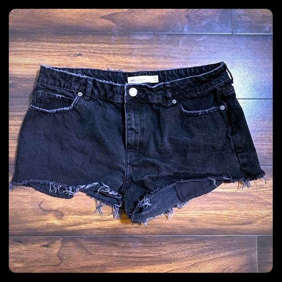 ASOS Pants - ASOS BLACK DENIM SHORTS